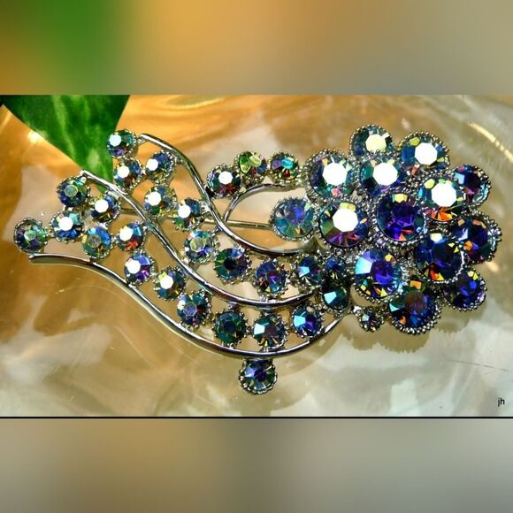 BSK VINTAGE DESIGNER SIGNED 3" BLUE AB RHINESTONE FLOWER FLORAL SPRAY PIN,EARRIN - Picture 1 of 11